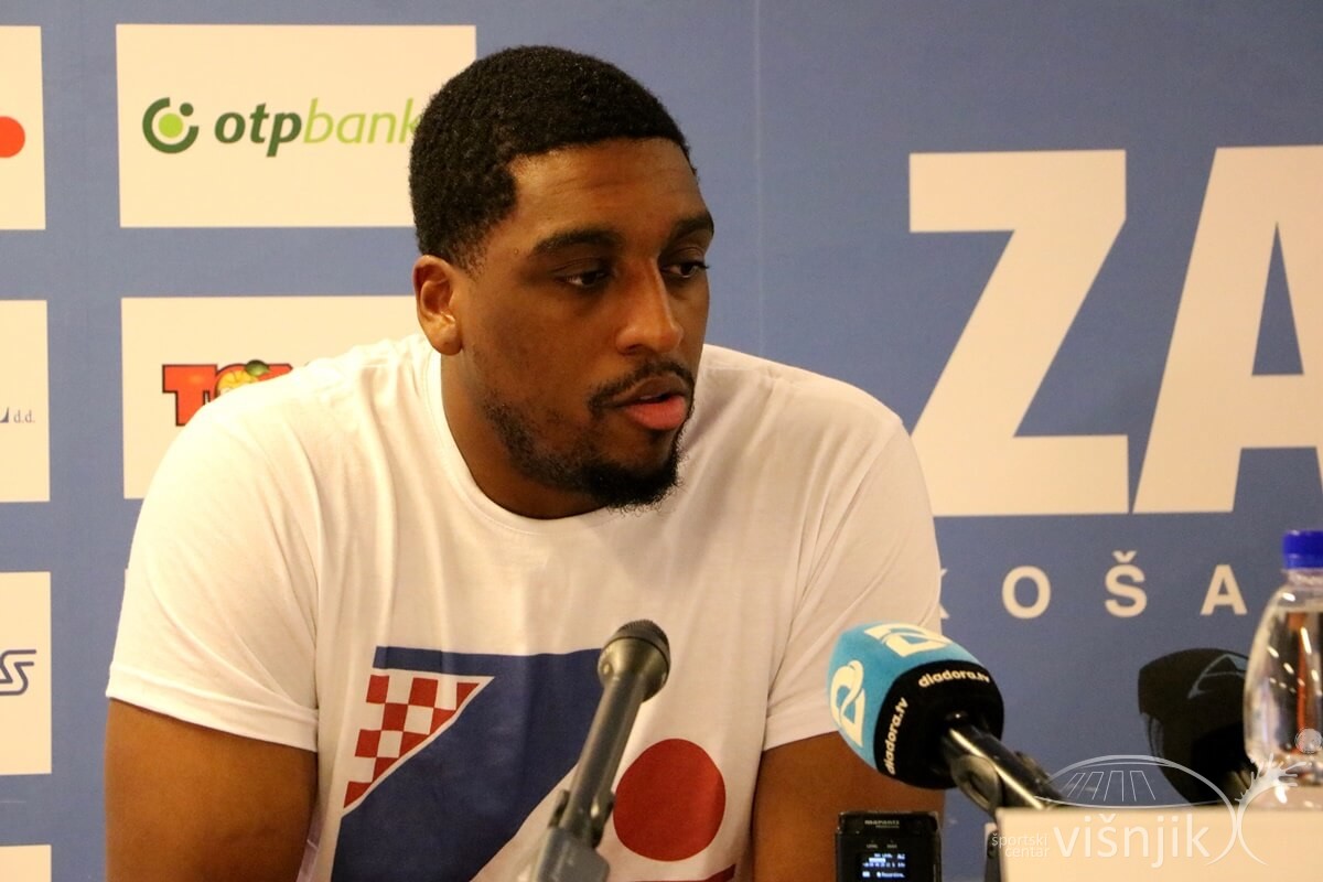 visnjik-sc-visnjik-šc-višnjik-zadar-sportski-centar-dvorana-krešimir-ćosić-košarka-press-centar-farr-james
