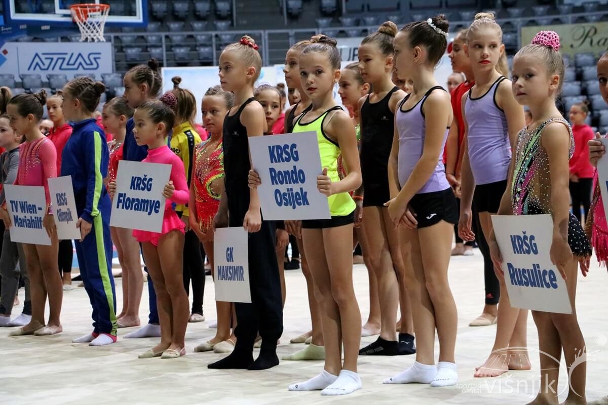 visnjik-sc-visnjik-šc-višnjik-sportski-centar-zadar-dvorana-krešimir-ćosić-ritmička-gimnastika-krg-sirena-zadar-sirena-cup-natjecanje-otvaranje-defile-svečano-otvaranje