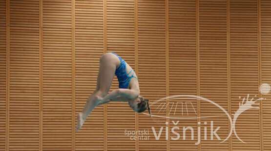 visnjik-sc-visnjik-šc-višnjik-sportski-centar-zadar-zatvoreno-bazensko-plivalište-skokovi-u-vodu-alpe-adria-zadar-2018-diving-sport